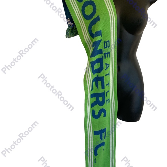 Seattle Sounders FC FanaticsBranded Core Scarf - Rave Green Sports scarf - Picture 4 of 13